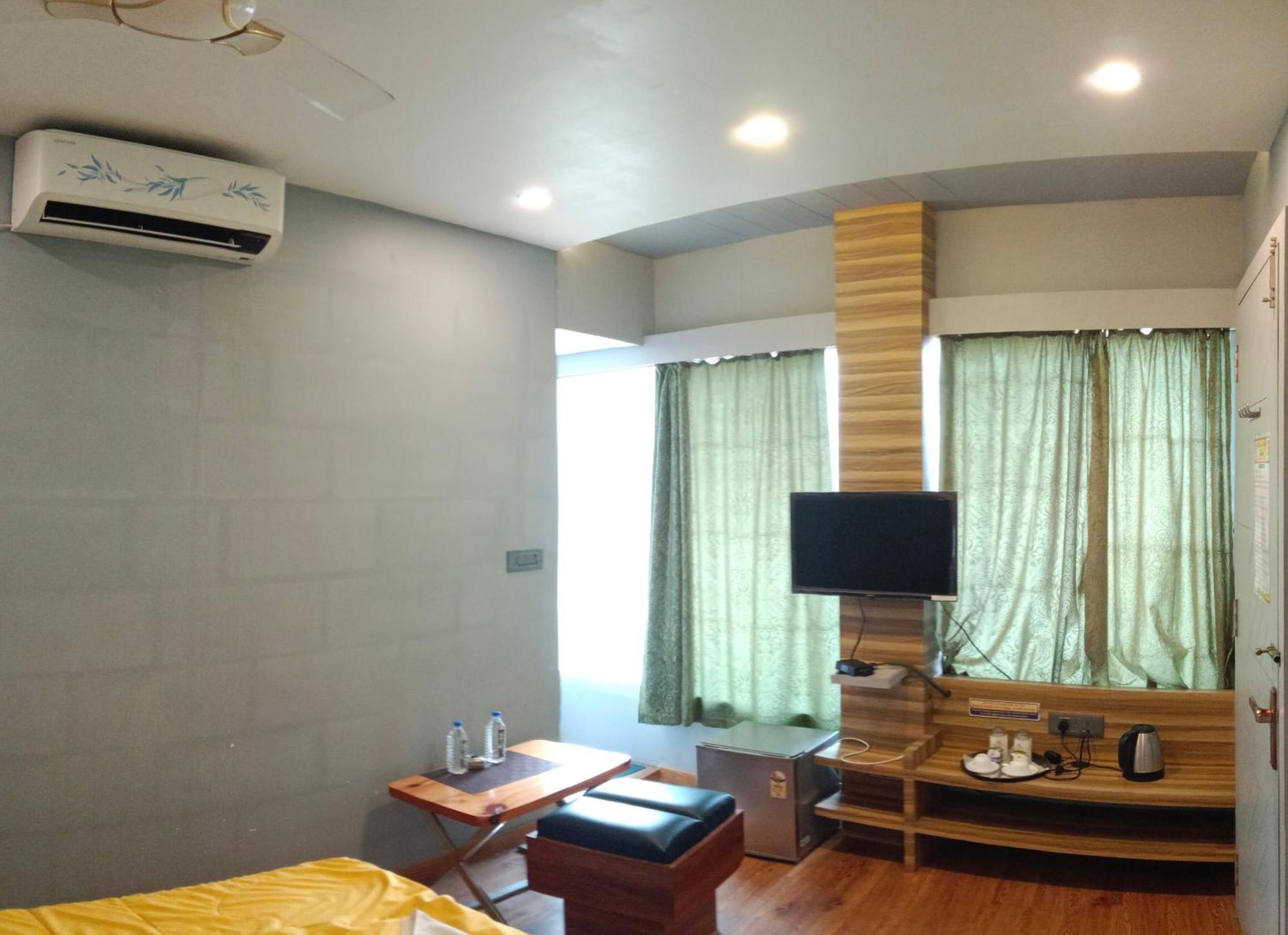 Tajpur The Promise Hotel And Resort חדר תמונה